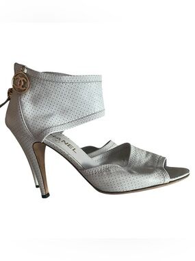 CHANEL White Perforated Leather Peep-Toe Heels with Gold CC Charm